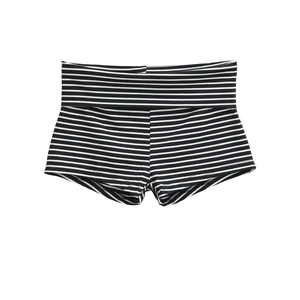 Elastic waist shorts for women
